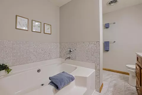 Bath - 3091 Fairfield Pike, Springfield, OH 45502 photo 2 of 5