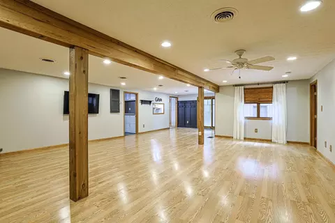 Living - 3091 Fairfield Pike, Springfield, OH 45502 photo 7 of 10