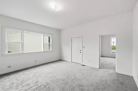 Living - 1419 Mound St, Springfield, OH 45505 photo 1 of 3