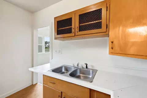 Kitchen - 1419 Mound St, Springfield, OH 45505 photo 2 of 5
