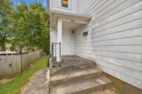 Exterior - 1419 Mound St, Springfield, OH 45505 photo 2 of 9