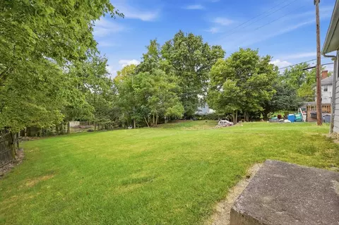 Exterior - 1419 Mound St, Springfield, OH 45505 photo 7 of 9