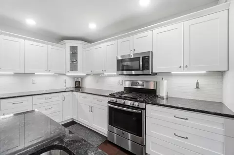 Kitchen - 4158 Midfield St, Springfield, OH 45503 photo 3 of 7