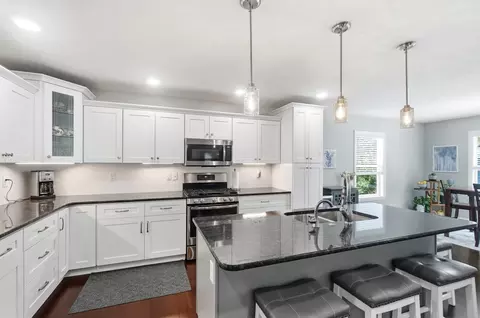 Kitchen - 4158 Midfield St, Springfield, OH 45503 photo 5 of 7