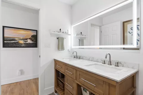 Bath - 2470 Leon Ln, Springfield, OH 45502 photo 4 of 6