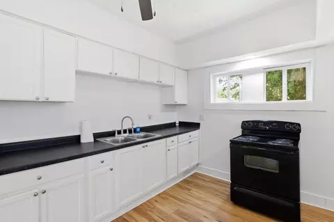 Kitchen - 728 Innisfallen Ave, Springfield, OH 45506 photo 2 of 2