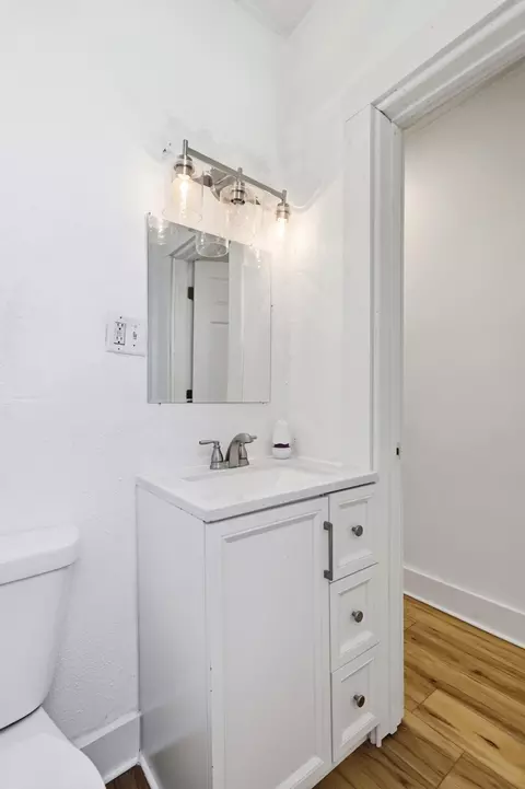 Bath - 728 Innisfallen Ave, Springfield, OH 45506 photo 2 of 3
