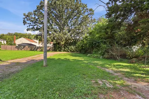 Exterior - 728 Innisfallen Ave, Springfield, OH 45506 photo 7 of 8