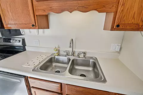 Kitchen - 4885 E Brannan Dr #4885, Springfield, OH 45502 photo 5 of 5