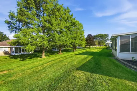 Exterior - 4885 E Brannan Dr #4885, Springfield, OH 45502 photo 10 of 10