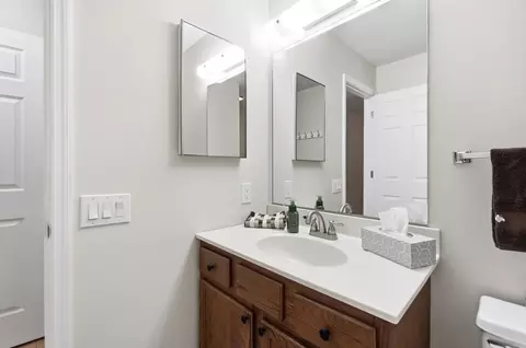 Bath - 4885 E Brannan Dr #4885, Springfield, OH 45502 photo 2 of 5