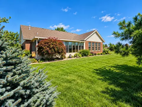Exterior - 1922 Cattail Pt, Springfield, OH 45502 photo 11 of 12