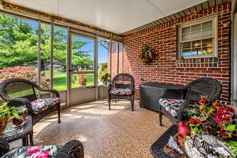 Exterior - 1922 Cattail Pt, Springfield, OH 45502 photo 6 of 12