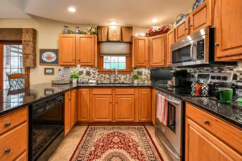 Kitchen - 1922 Cattail Pt, Springfield, OH 45502 photo 2 of 2