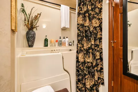 Bath - 1922 Cattail Pt, Springfield, OH 45502 photo 3 of 4