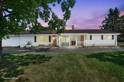 2430 W Choctaw Dr, London, OH 43140