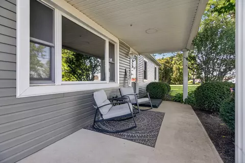 Exterior - 910 Miller St, De Graff, OH 43318 photo 7 of 15