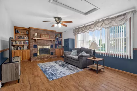 Living - 910 Miller St, De Graff, OH 43318 photo 1 of 4