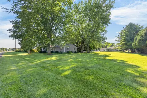 Exterior - 910 Miller St, De Graff, OH 43318 photo 5 of 15