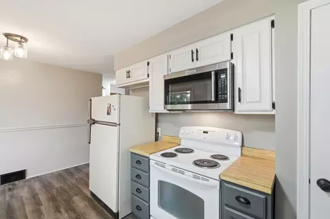 Kitchen - 101 Johns Ave, Lima, OH 45807 photo 2 of 7