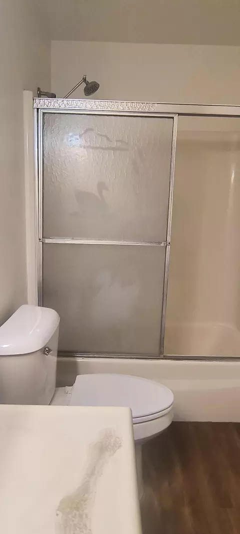 Bath - 2230 Manhattan Blvd, Springfield, OH 45504 photo 4 of 6