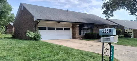 Exterior - 2230 Manhattan Blvd, Springfield, OH 45504 photo 3 of 5