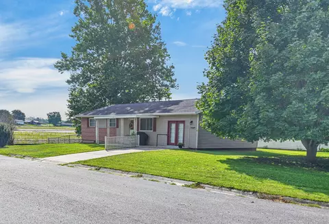 1137 Michigan St, Bellefontaine, OH 43311