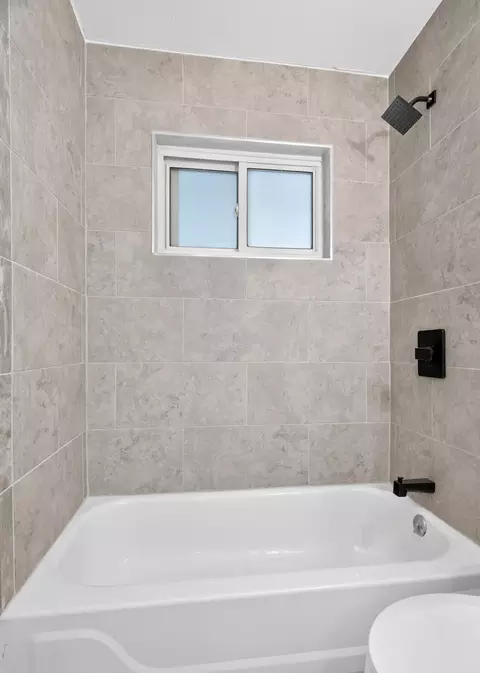 Bath - 515 Sycamore Ave, Sidney, OH 45365 photo 3 of 3