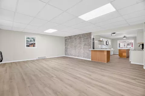 Living - 515 Sycamore Ave, Sidney, OH 45365 photo 2 of 3