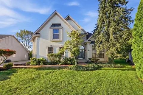 2773 Terraceview Cir, Dayton, OH 45431