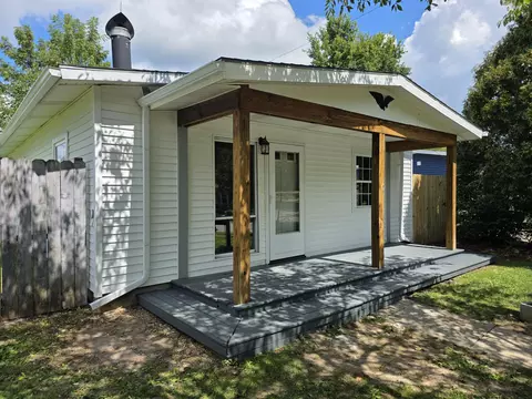 223 Prentice Dr, New Carlisle, OH 45344