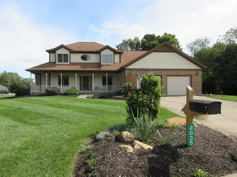 2035 Canterbury Ct, Troy, OH 45373