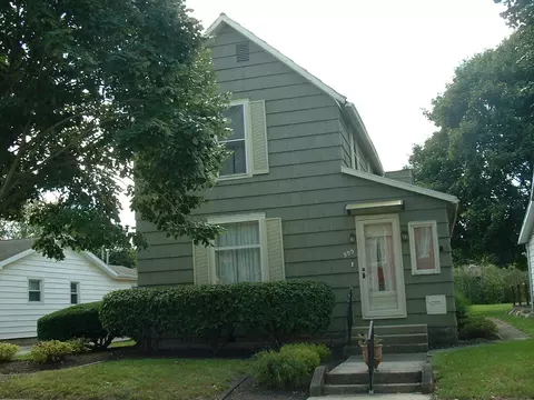 503 E Mechanic St, Wapakoneta, OH 45895