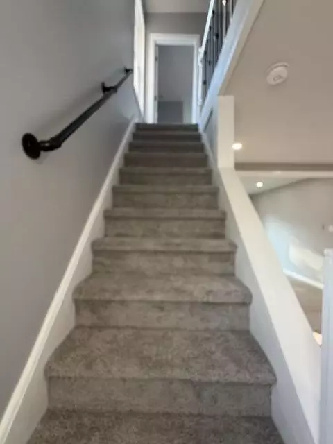 Entry Way - 1126 Burt St, Springfield, OH 45505 photo 2 of 2