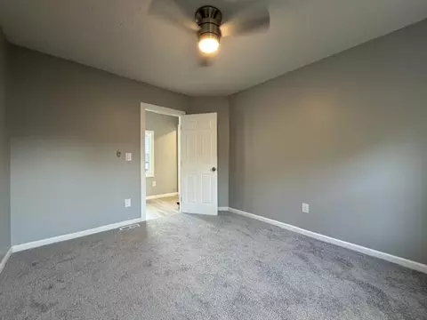 Bedroom - 1126 Burt St, Springfield, OH 45505 photo 2 of 6
