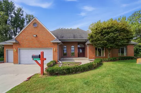 Exterior - 383 Titus Rd, Springfield, OH 45505 photo 4 of 24