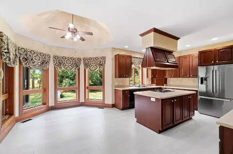 Kitchen - 383 Titus Rd, Springfield, OH 45505 photo 10 of 10