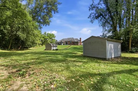 Exterior - 383 Titus Rd, Springfield, OH 45505 photo 21 of 24