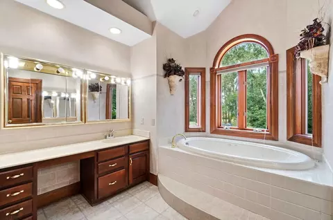 Bath - 383 Titus Rd, Springfield, OH 45505 photo 5 of 10