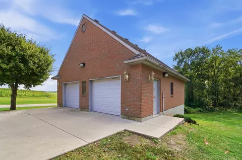 Exterior - 383 Titus Rd, Springfield, OH 45505 photo 23 of 24