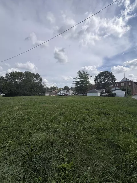 240 E Main St, Piqua, OH 45356 photo 4
