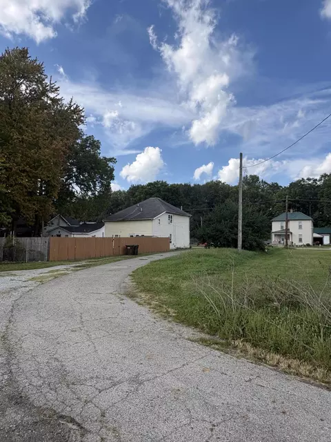 240 E Main St, Piqua, OH 45356 photo 10