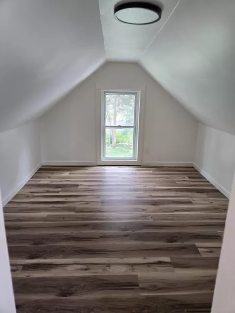 Bedroom - 32 S Florence St, Springfield, OH 45505 photo 2 of 2