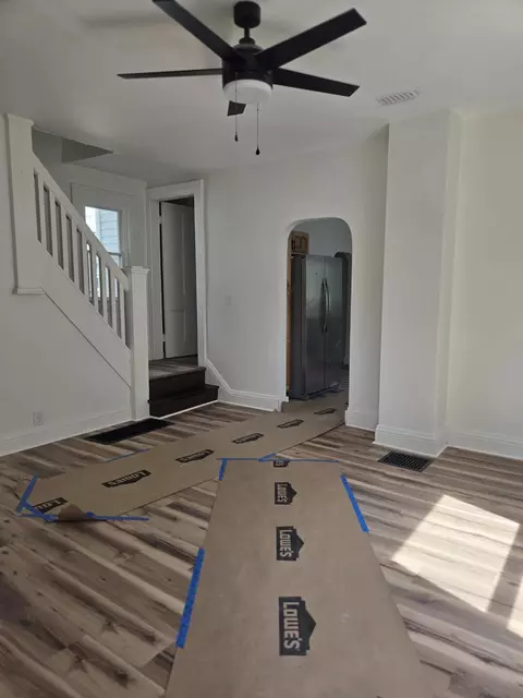 Living - 32 S Florence St, Springfield, OH 45505 photo 1 of 1