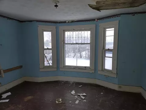 Bedroom - 727 W High St, Springfield, OH 45506 photo 1 of 4
