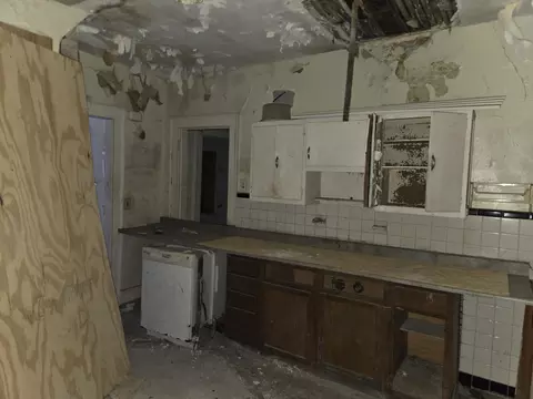 Kitchen - 727 W High St, Springfield, OH 45506 photo 1 of 1
