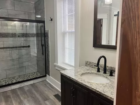 Bath - 724 Riverside Dr, Sidney, OH 45365 photo 3 of 3