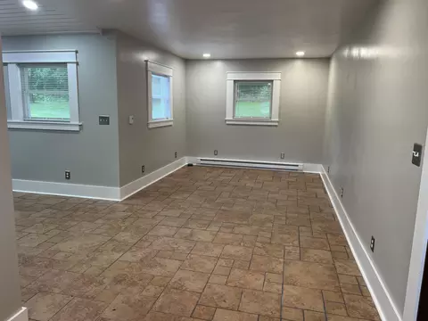 Living - 724 Riverside Dr, Sidney, OH 45365 photo 7 of 8