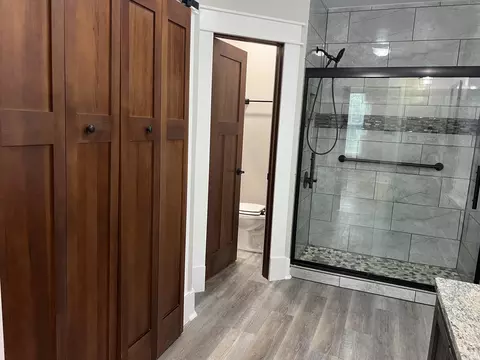 Bath - 724 Riverside Dr, Sidney, OH 45365 photo 2 of 3