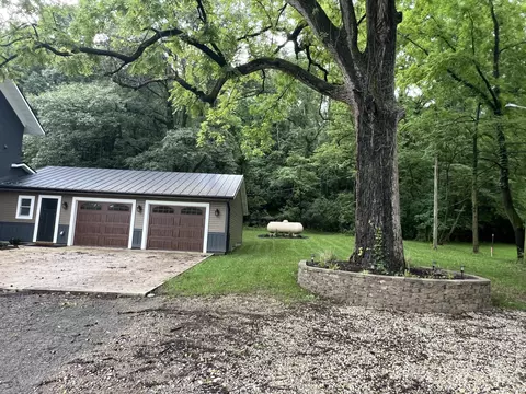 Exterior - 724 Riverside Dr, Sidney, OH 45365 photo 2 of 9